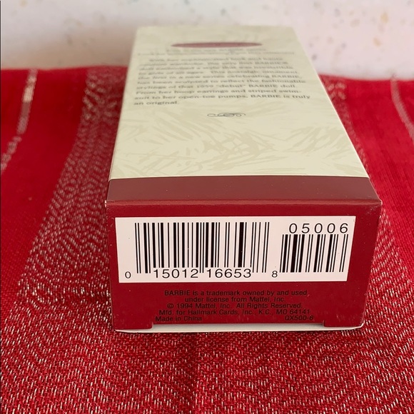 1994 Hallmark Barbie Collector’s Series Ornament - Picture 7 of 11